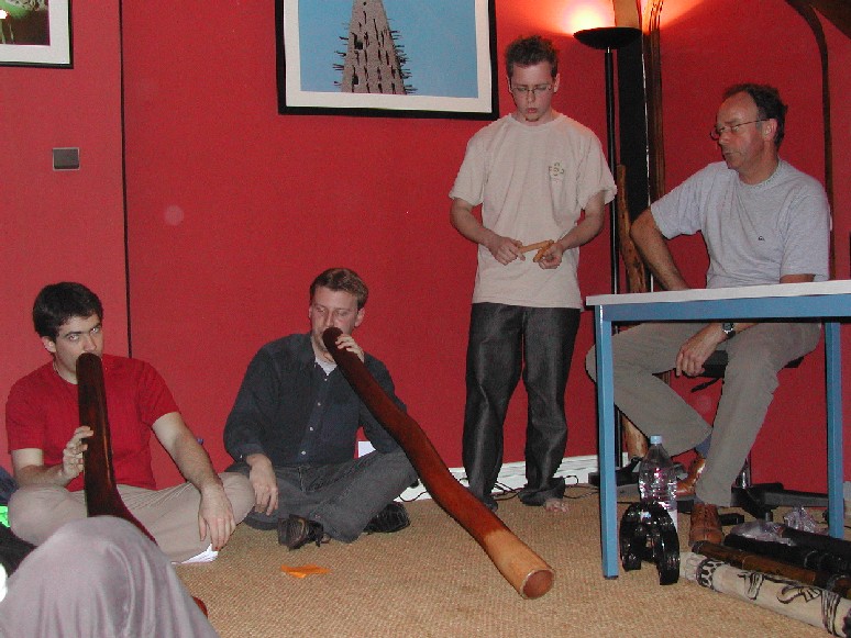 Wiwa Wiwa wow waw wiwa ou quelquechose comme ça......