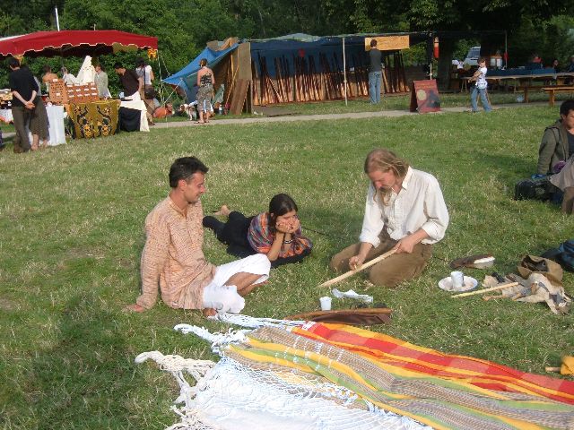 Max qui fait un workshop de fabrication de flutes harmoniques