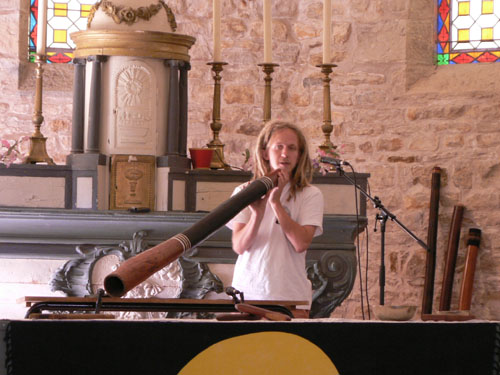 mat' en pleine explication digeridooesque