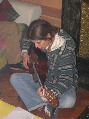 grande chanteuse, et future grande joueuse de didj :)